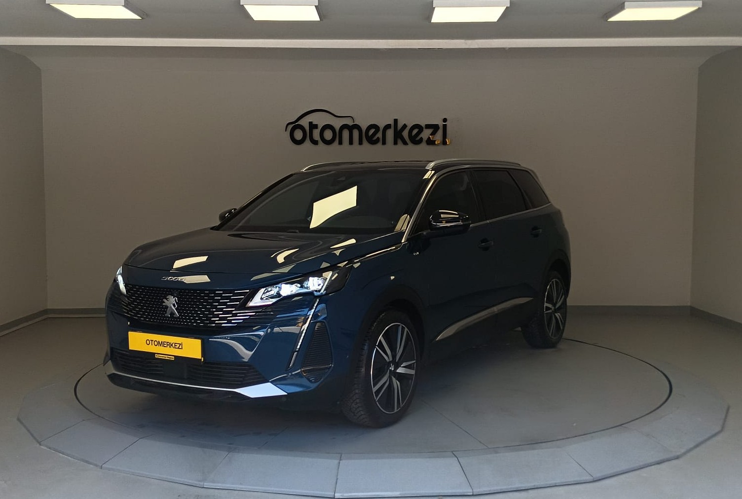 PEUGEOT 5008 1
